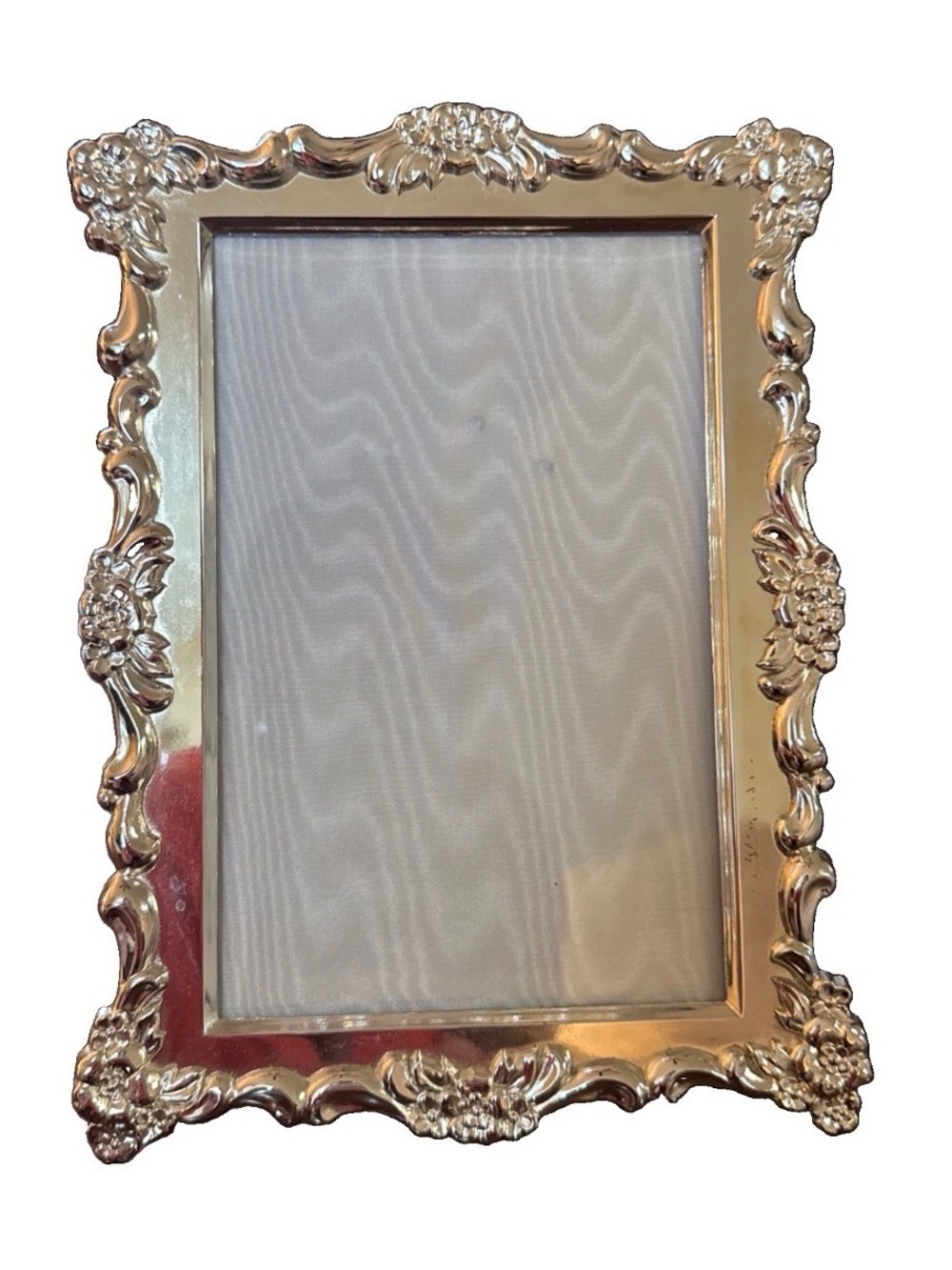 Ornate Oneida Silver Decorative Photo Frame - Tarnish resistant